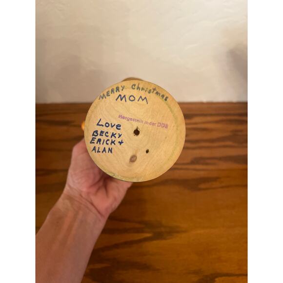 Vintage Orginal Erzgebirge Hiker Picker
Wood 11" Nutcracker Made In Germany - Picture 6 of 6